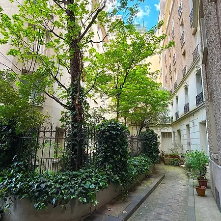 Jean Bologne L Apartment