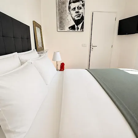 Jean Bologne L Apartment *