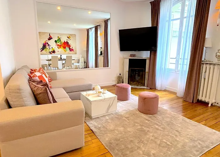 Apartment Jean Bologne L